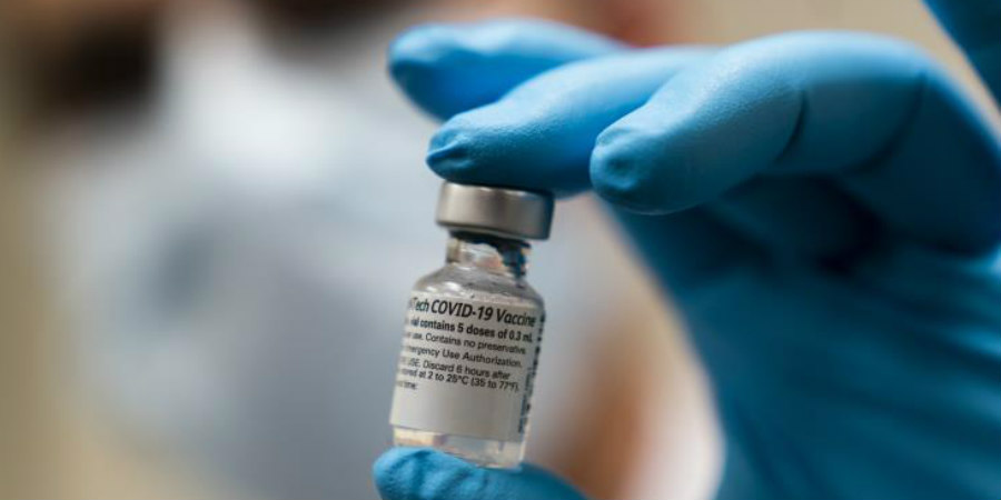 Εμπιστευθείτε την επιστήμη για τα εμβόλια, προτρέπουν τους πολίτες Υπουργείο Υγείας και ΠΙΣ